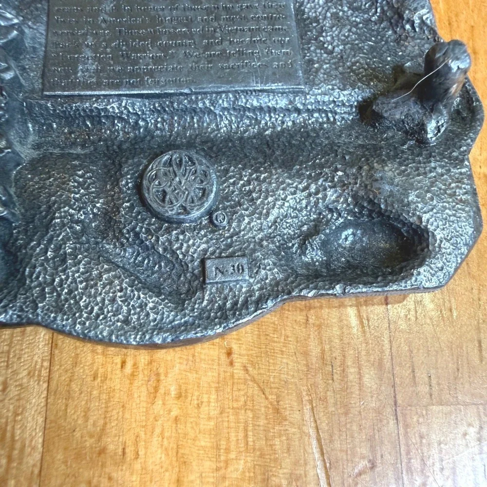 Vintage 1988 Siskiyou Vietnam Veteran The Forgotten Warrior Pewter‎ Belt Buckle
